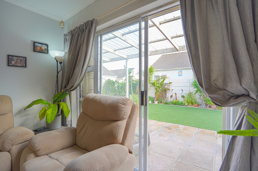 To Let 2 Bedroom Property for Rent in Sunningdale Western Cape